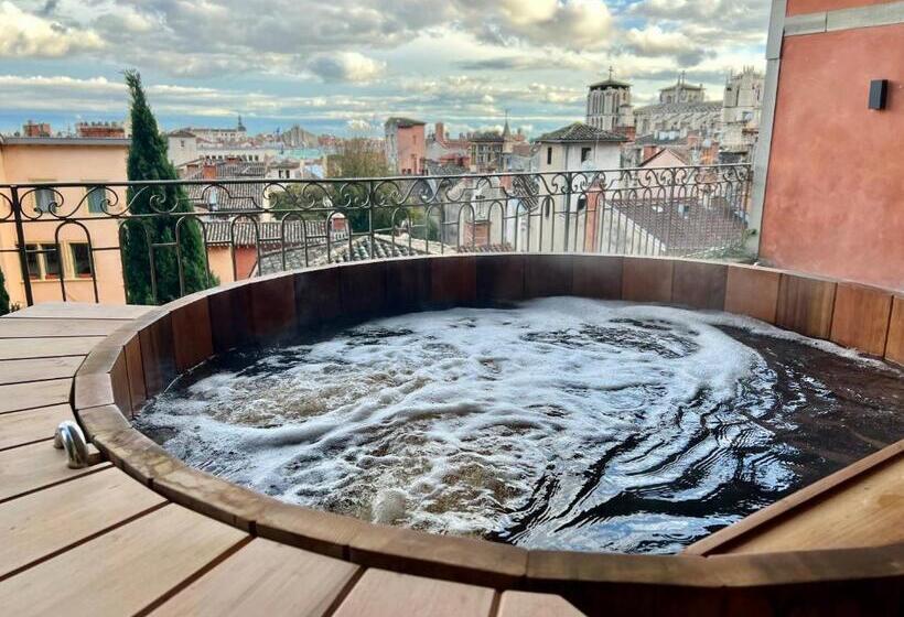 تختخواب و صبحانه Mihotel La Maison Rose