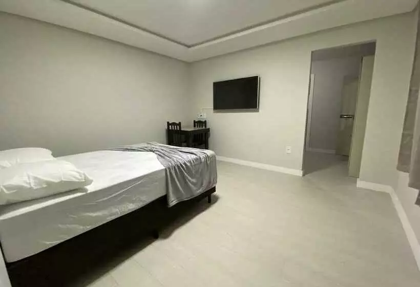 ベッドアンドブレックファースト Pousada Vale Do Paraíso