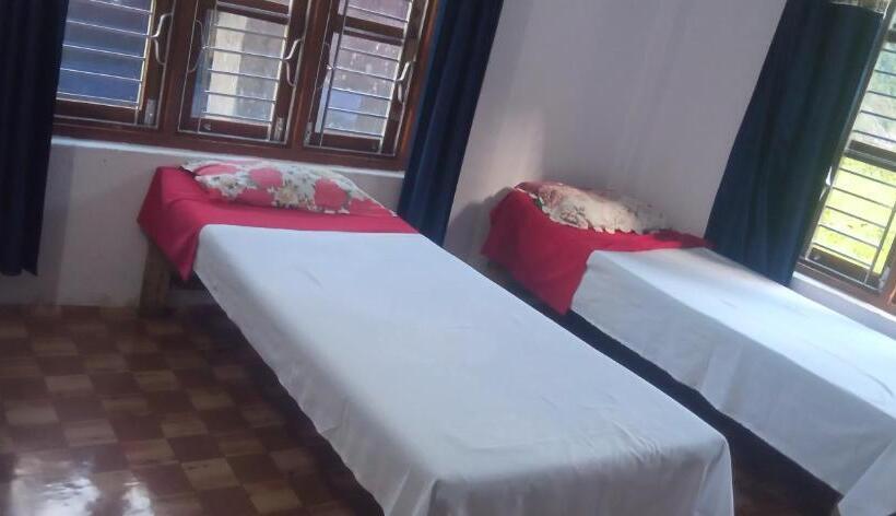 تختخواب و صبحانه Roshani Guest House And Restaurant Ngadi Bazar