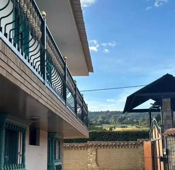 ホテル Club El Llano   Combita