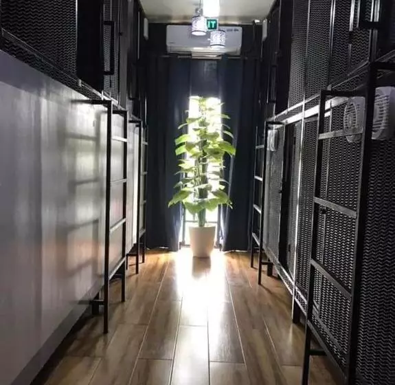 Kapselihotelli Transient Washington Capsule Air Bnb
