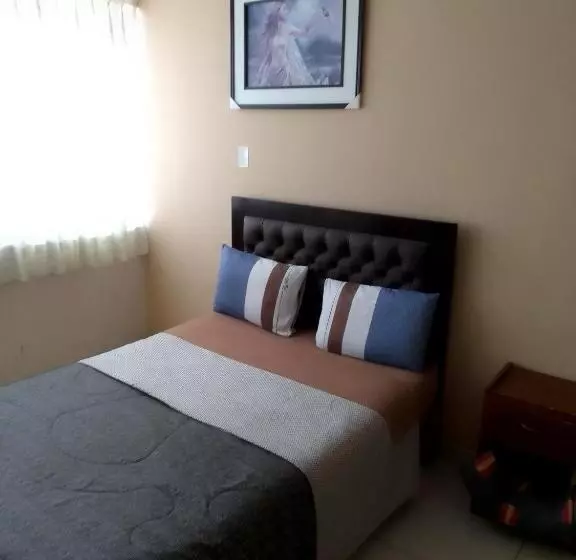ホテル Hostal El Chachani