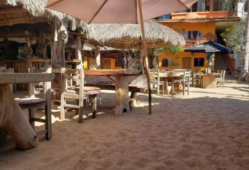 Hotelli Ito El Rinconcito Playa Mayto