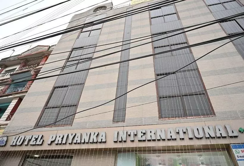 ホテル Priyanka International
