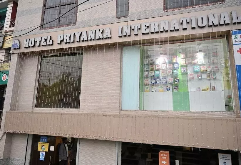 ホテル Priyanka International