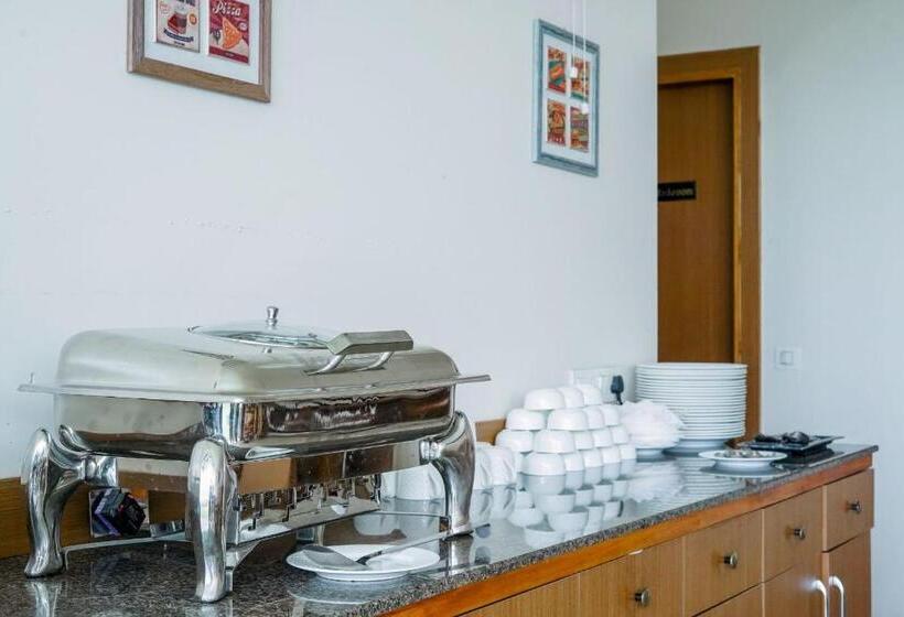 Hotel Saltstayz Executive Serviced Apartment Unitech Cyber Park & Near Huda City Metro