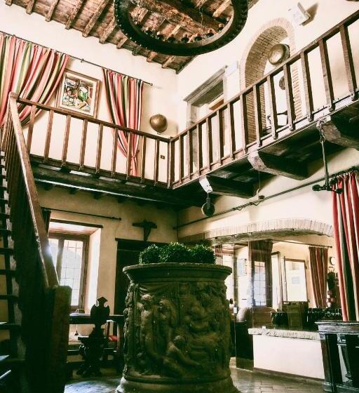 Isa Hotel With Swimming Pool Immersed In Tuscan Nature In San Donato Fronzano, Rooms With Air Condit