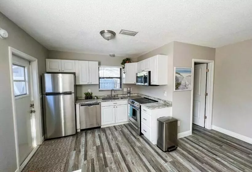 ペンション The Cottage