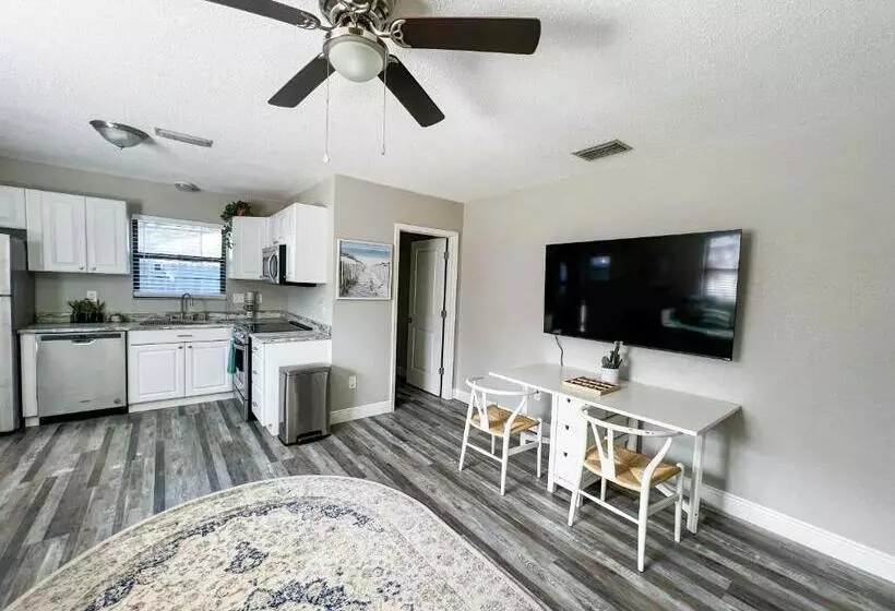 ペンション The Cottage