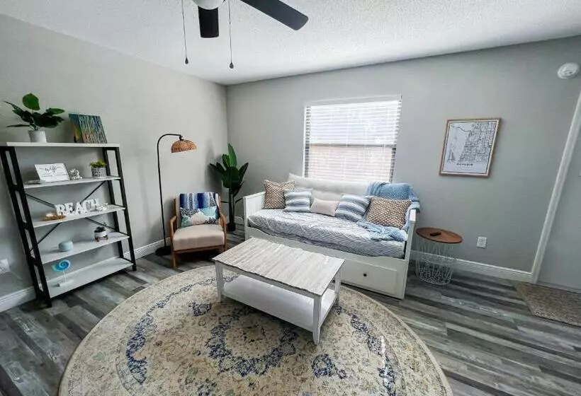 ペンション The Cottage