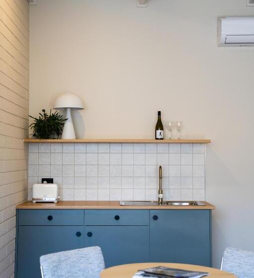 The Clovercrest Hotel Motel