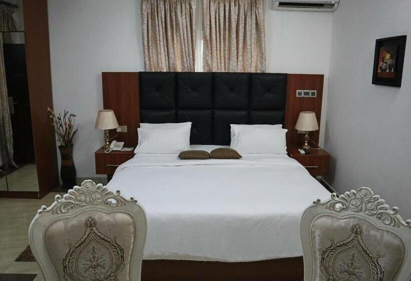 Ug Wils Hotels And Suites