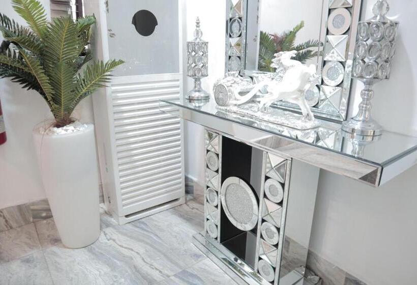 Ug Wils Hotels And Suites