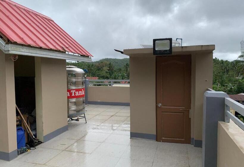 Общежитие Zl Travelers Inn