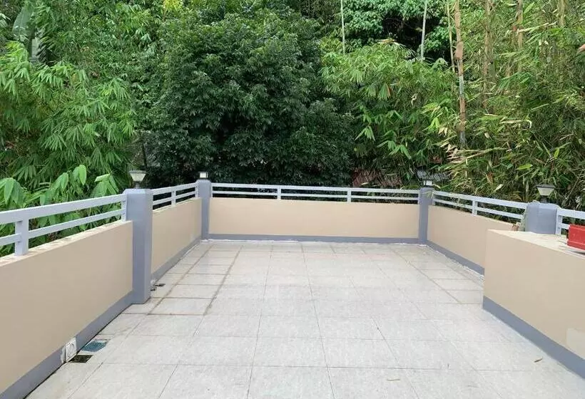 Retkeilymaja Zl Travelers Inn