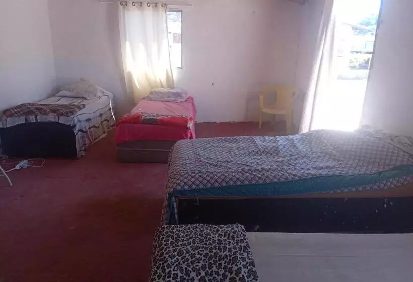 Hostel Leonardo