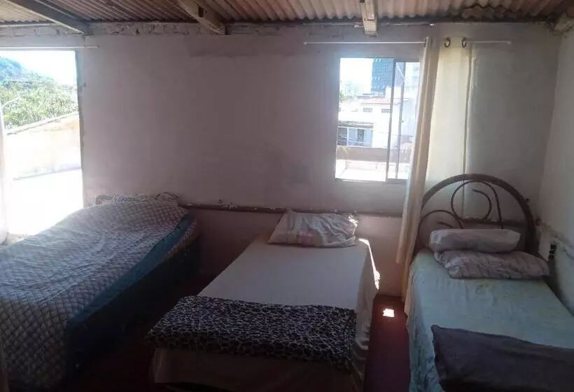 Hostel Leonardo