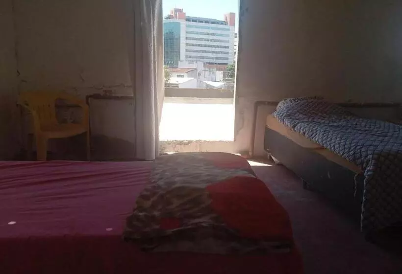 Hostel Leonardo