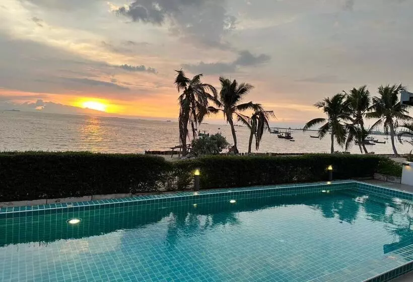 ホテル Golden Dragon Beach Resort โกลเด้น ดราก้อน บีช รีสอร์ท