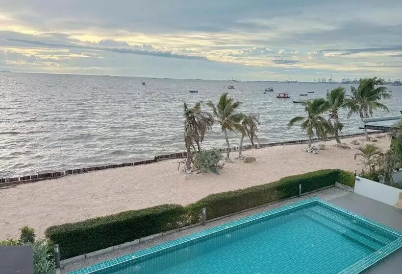 ホテル Golden Dragon Beach Resort โกลเด้น ดราก้อน บีช รีสอร์ท