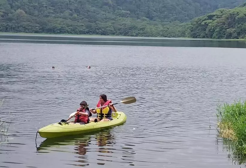 ホテル Restaurante Y Mirador Bosque Alegre