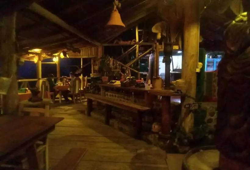 ホテル Restaurante Y Mirador Bosque Alegre