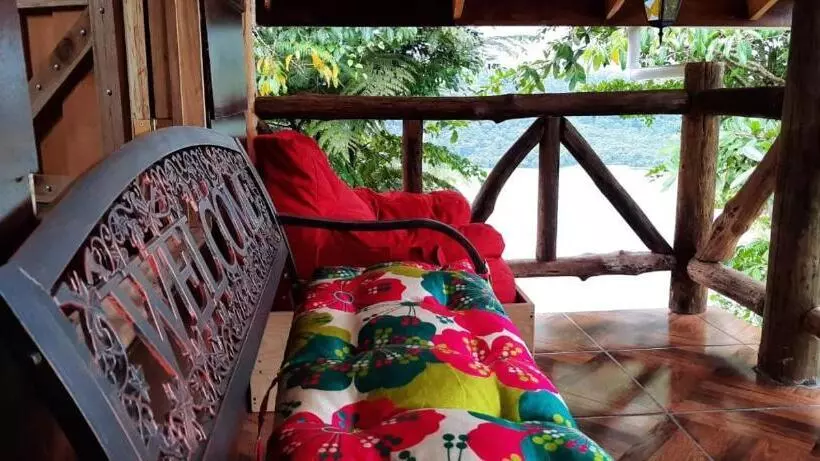 ホテル Restaurante Y Mirador Bosque Alegre