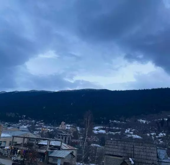 پانسیون Mamuka Chartolani Guesthouse