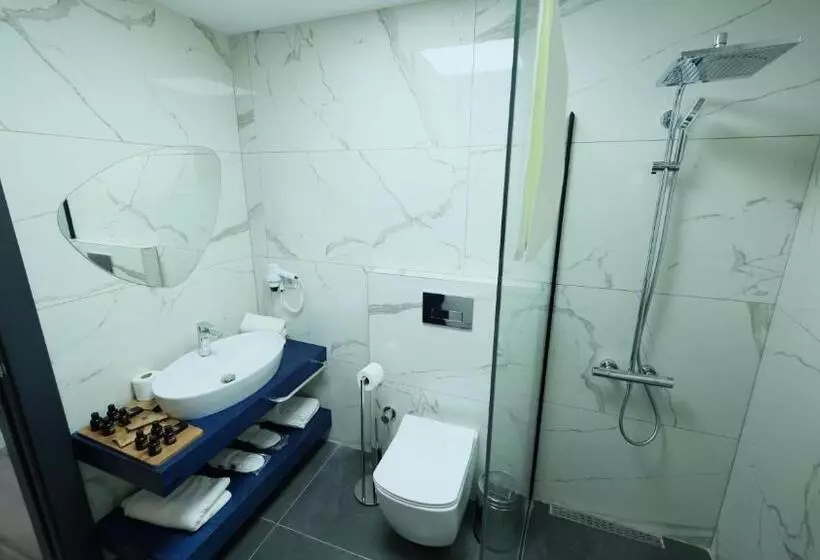 Xen Deluxe Boutique Hotel And Restaurant