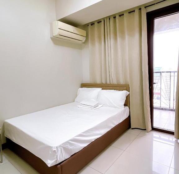 Admiral Baysuites 1 Br Unit