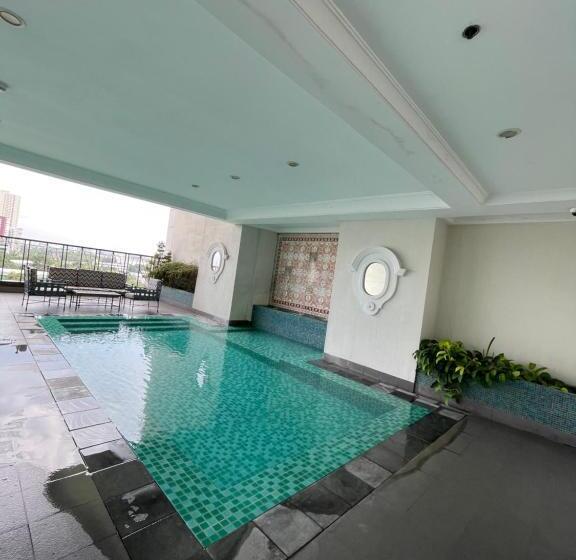 Admiral Baysuites 1 Br Unit