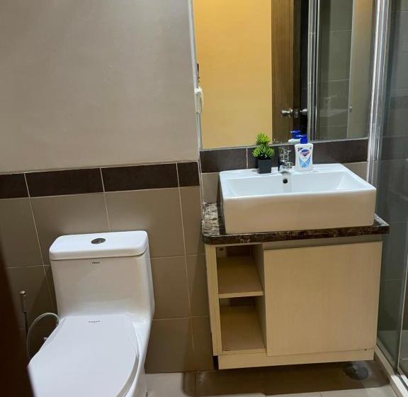 Admiral Baysuites 1 Br Unit