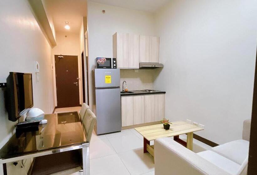 Admiral Baysuites 1 Br Unit