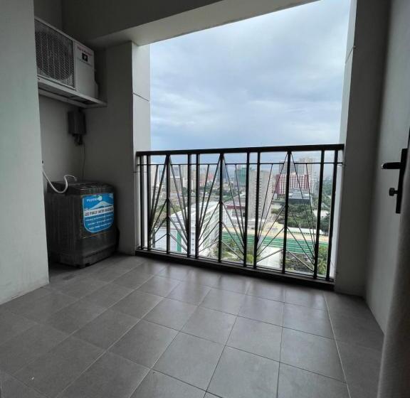 Admiral Baysuites 1 Br Unit