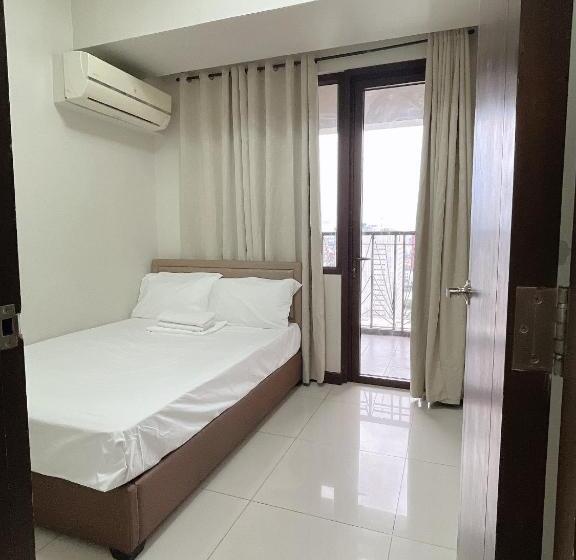 Admiral Baysuites 1 Br Unit