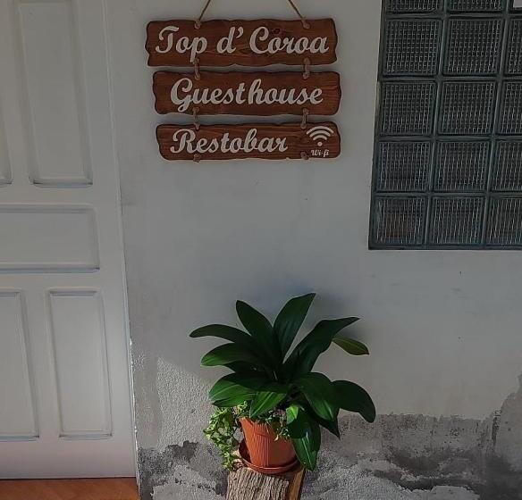 تختخواب و صبحانه Top D  Coroa