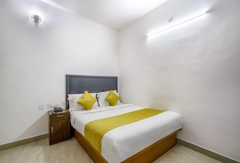 Fabhotel Abrigo Residency