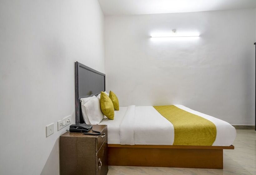 Fabhotel Abrigo Residency