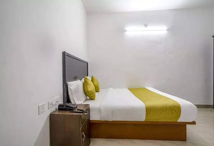 Fabhotel Abrigo Residency