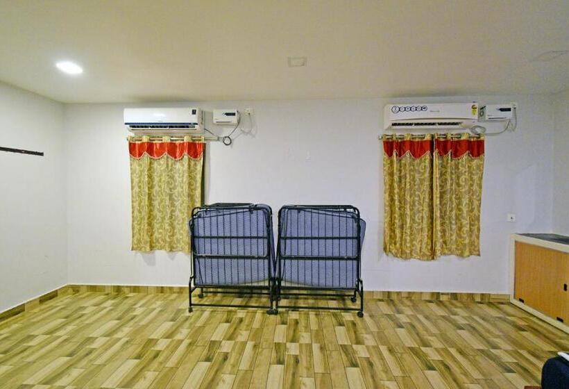 בית מלון כפרי Brindavanam Resort