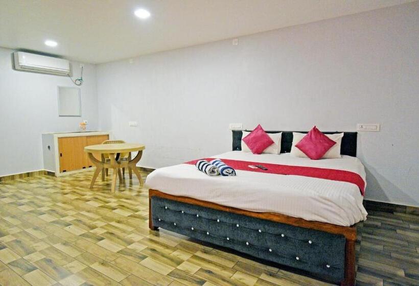 בית מלון כפרי Brindavanam Resort