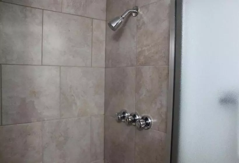 ホテル Premium Rooms By Midtown Inn
