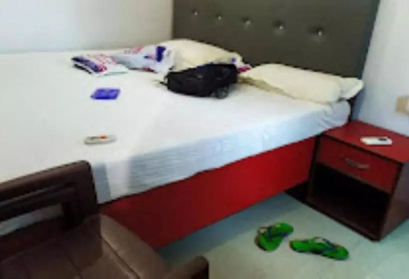 Hotel Yash,dehri