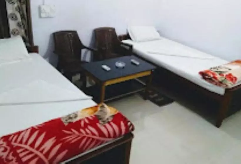 Hotel Yash,dehri