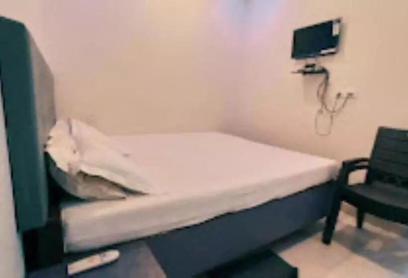 Hotel Yash,dehri