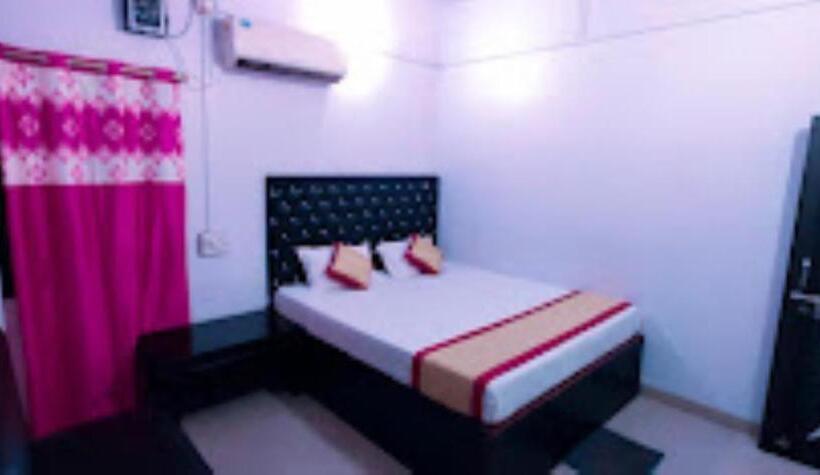 בית מלון כפרי Yash,dehri