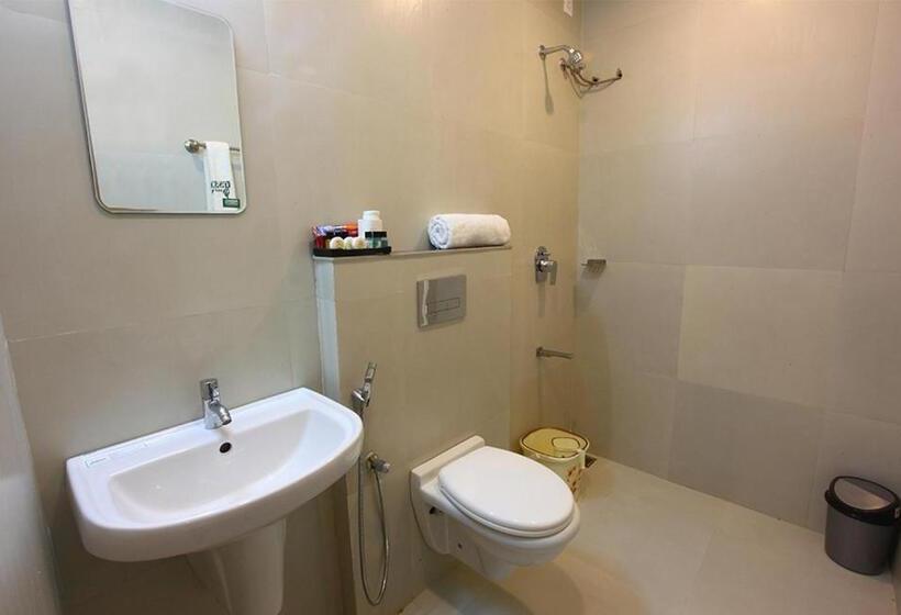 ホテル Zoz Idukki