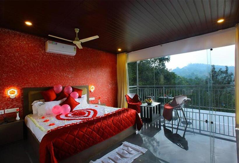 ホテル Zoz Idukki