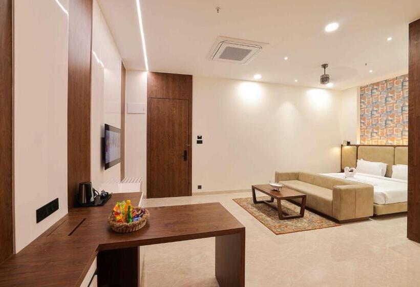 Muhurat Hotel & Resort