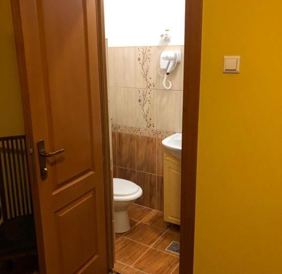 ペンション Haj&tihi Srl